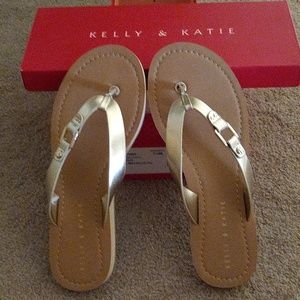 Kelly & Katie Lt Gold Colored  Sandals Size 7 1/2  New